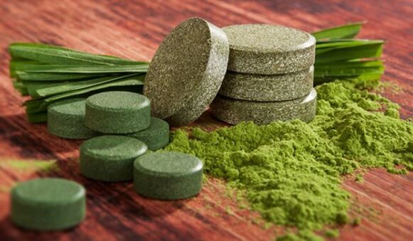 Spirulina ist aufgrund seines hohen Aminosäuregehalts für Männer von Vorteil.